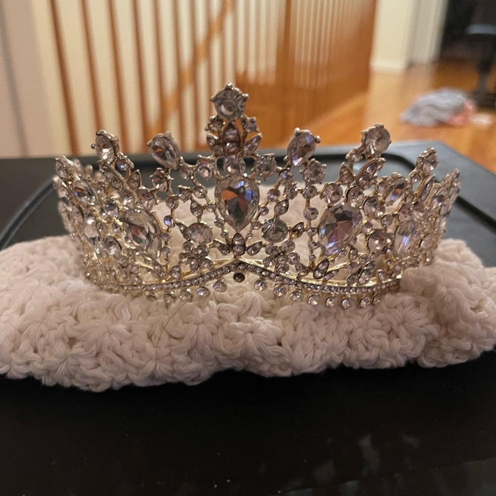New head crown